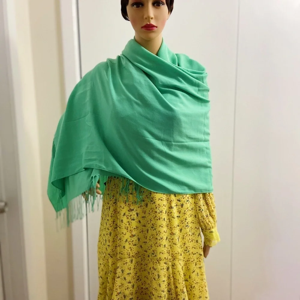Vintage pashmina green scarf